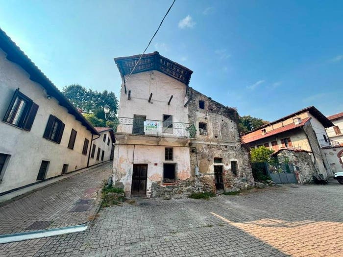 Casa con 6 locali in vendita in Piazza san martino, Centro, Baldissero Canavese