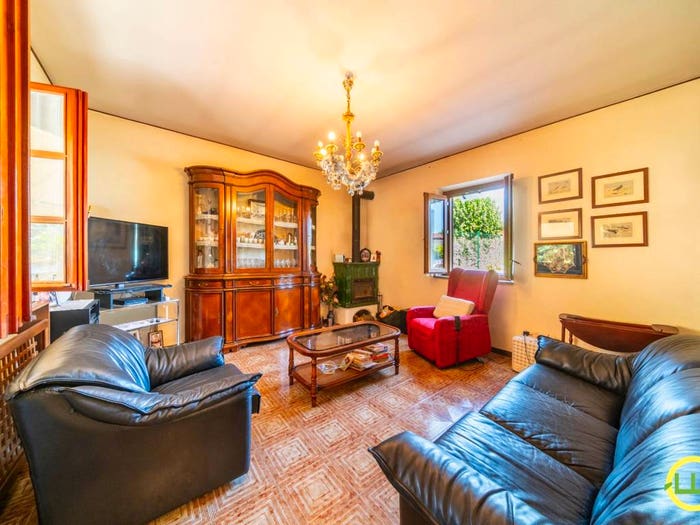 Casa con 5 locali in vendita in Via Trieste, Centro, Pozzuolo del Friuli