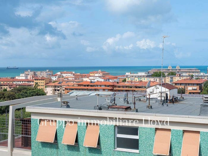 Appartamento con 5 locali in vendita in Via Goito, Goito Montebello, Livorno