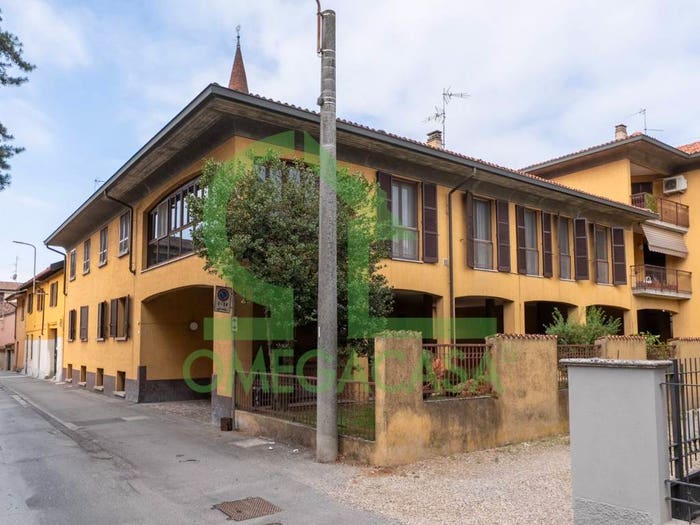 Appartamento con 5 locali in vendita in Vicolo Galleani, Centro, Casalpusterlengo