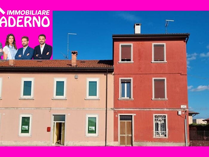 Casa con 6 locali in vendita in Via Tricesimo, Vat Paderno, Udine