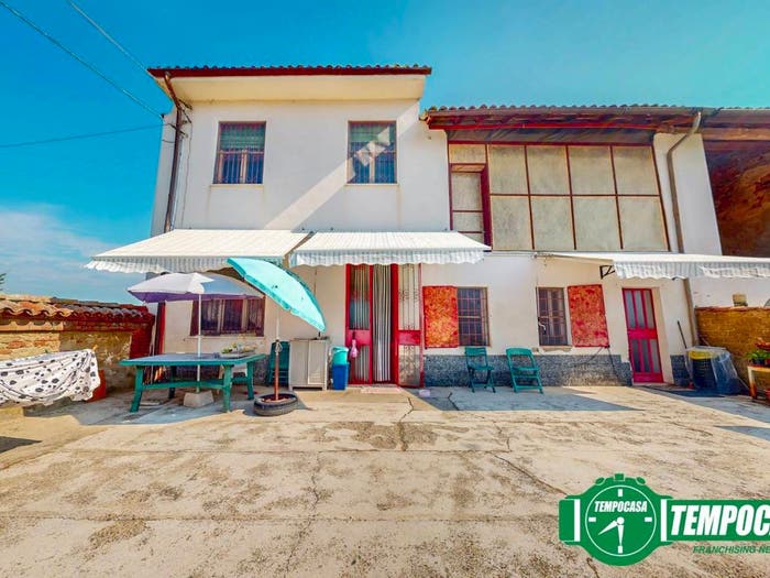 Casa quadrilocale in vendita in Via Roma, Suardi