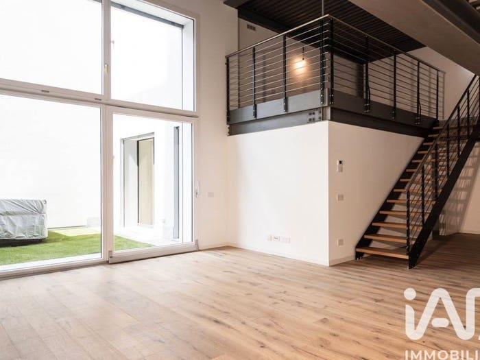 Appartamento quadrilocale in vendita in Via Monte Altissimo, Certosa, Milano