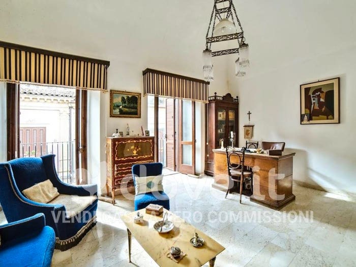Casa con 5 locali in vendita in Via Regina Margherita, Centro, Castiglione di Sicilia