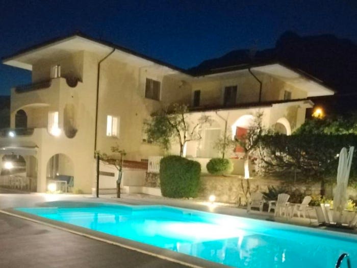 Casa con 6 locali in vendita in Strada Provinciale Formia Maranola Castellonorato, Formia