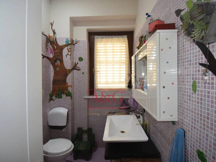 Appartamento con 6 locali in vendita in via Angelo Biondi, Centro, Amandola