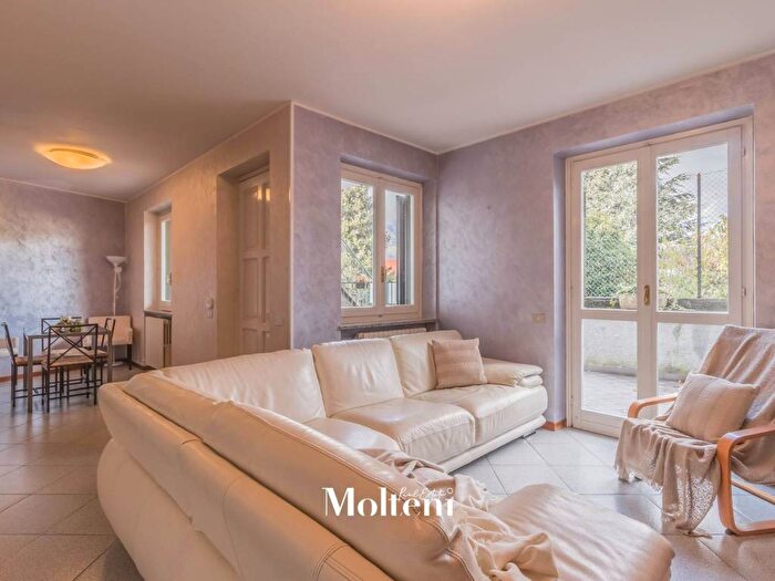Casa con 5 locali in vendita in Frazione Bonzeno, Centro, Bellano