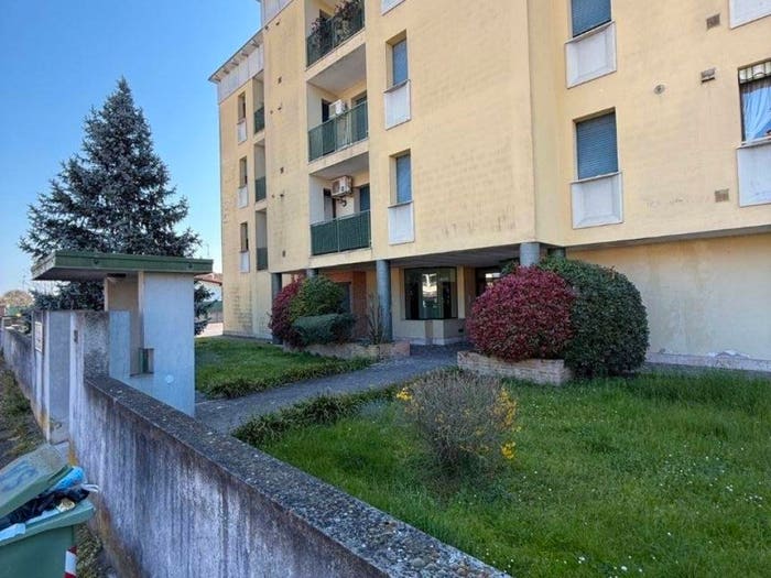 Appartamento trilocale in vendita in Centro, Ostiglia