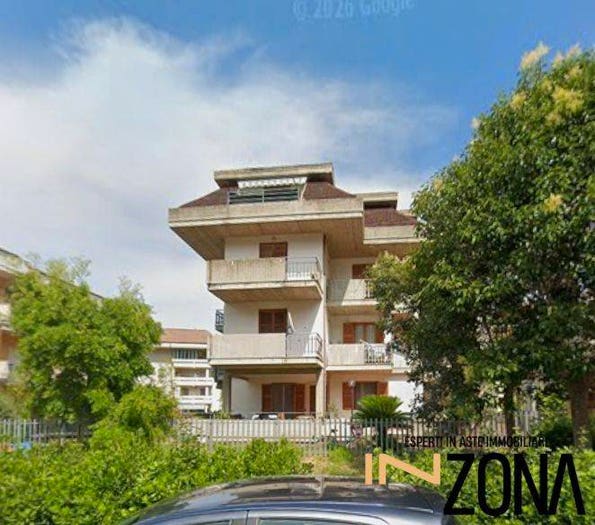 Appartamento trilocale in vendita in VIA UMBRIA, Centro, Grottammare