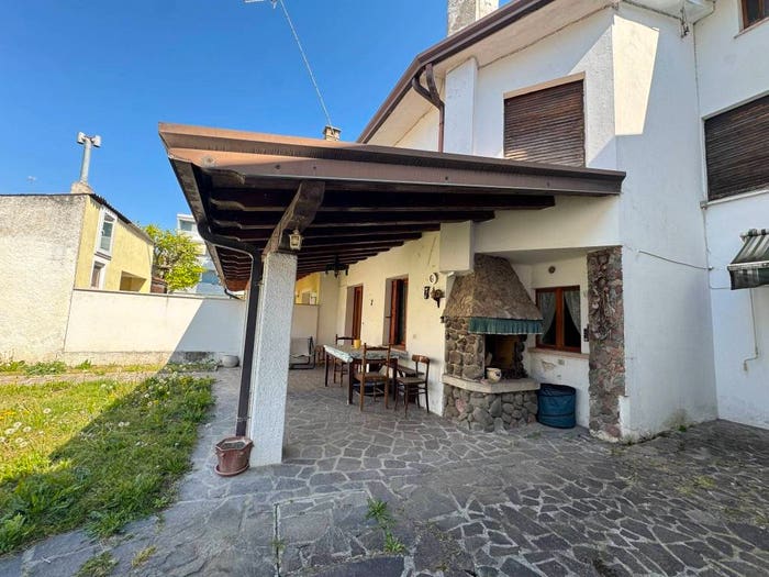 Casa in vendita in Via Santa Libra, Ronchis