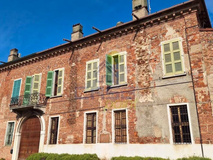 Casa con 6 locali in vendita in Longhena