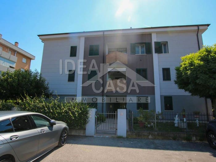 Appartamento trilocale in vendita in Via Trento Trieste, Centro, Medolla
