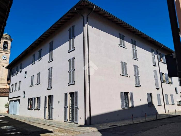 Appartamento trilocale in vendita in Via Martiri d'Ungheria, Binasco