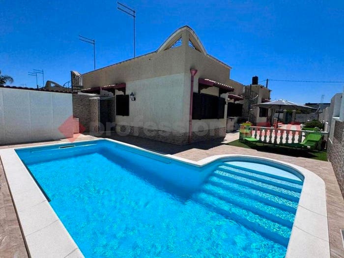 Casa quadrilocale in vendita in VIA BANANE, Leporano Marina, Leporano