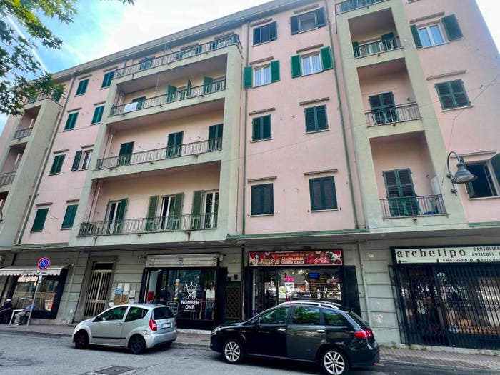Appartamento quadrilocale in vendita in Corso Dante Alighieri, Centro, Cuorgnè