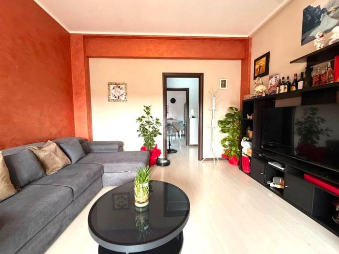 Appartamento trilocale in vendita in Via Lombardia, Mirabello, Cantù