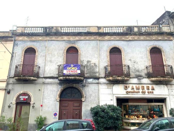 Casa con 6 locali in vendita in Via Callipoli, Centro, Giarre
