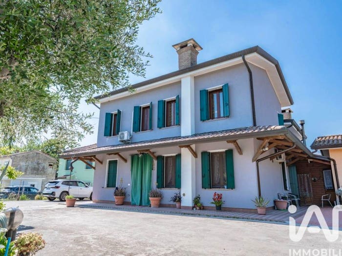 Casa con 6 locali in vendita in Via Catti, Ariano nel Polesine