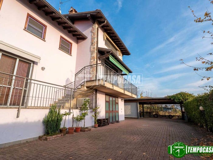 Casa con 6 locali in vendita in Strada Corano, Borgonovo Val Tidone