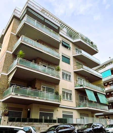 Appartamento quadrilocale in vendita in Via della Balduina, Balduina, Roma