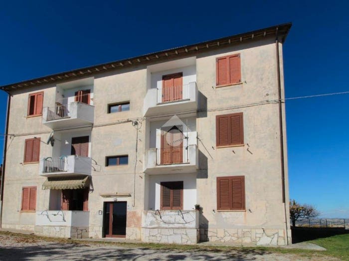 Appartamento trilocale in vendita in Via Trinita, Centro, Bellante