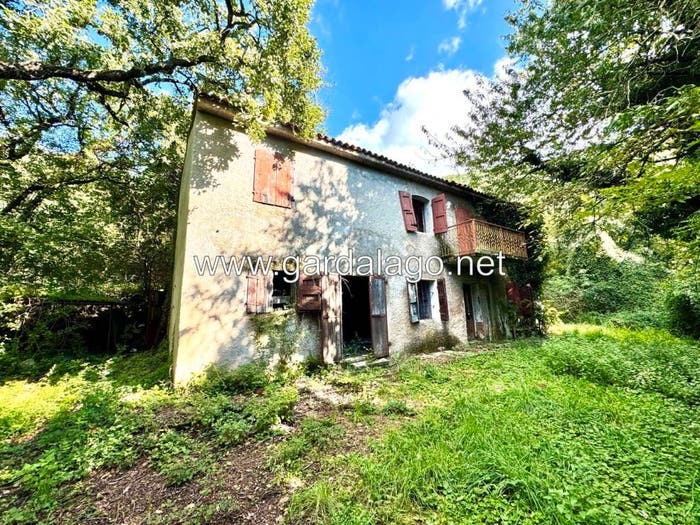 Casa quadrilocale in vendita in Via Lumini, Caprino Veronese