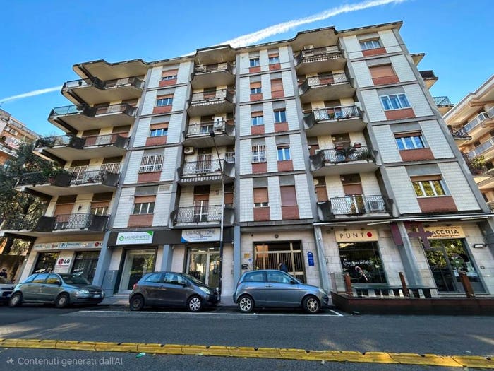 Appartamento con 5 locali in vendita in Via Sandro Botticelli, Centro Storico Corso Trieste, Caserta