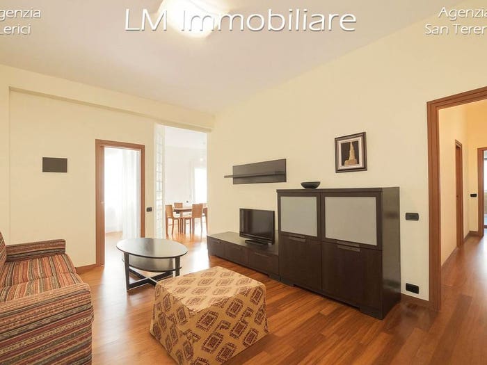 Appartamento con 6 locali in vendita in Via Settembre, San Terenzo, Lerici