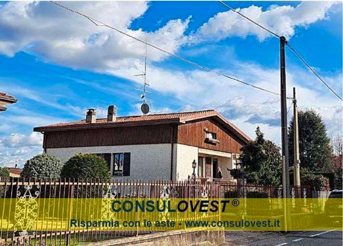 Casa con 5 locali in vendita in Via Alcide De Gasperi, Lonate Ceppino