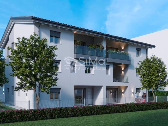 Appartamento trilocale in vendita in Via Comi, Cento Paese, Cento