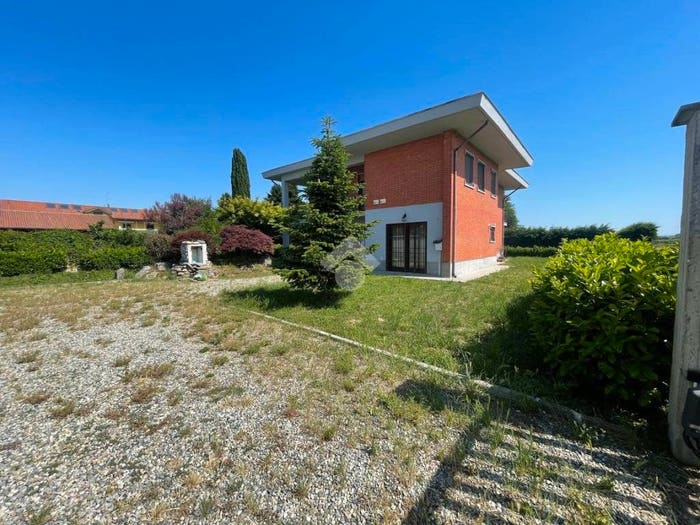 Casa con 6 locali in vendita in Via principe tommaso, Foglizzo