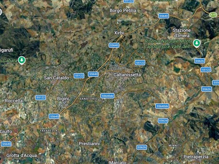 Appartamento con 6 locali in vendita in Via Marsala, Centro, Caltanissetta
