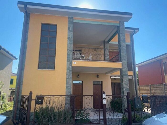 Casa quadrilocale in vendita in Via San Francesco, Centro, Zelo Buon Persico