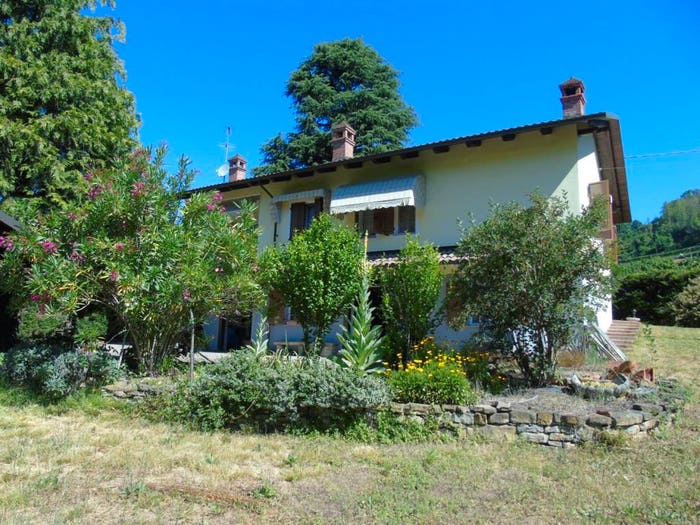Casa quadrilocale in vendita in Località Scaravascio, Torre Bormida