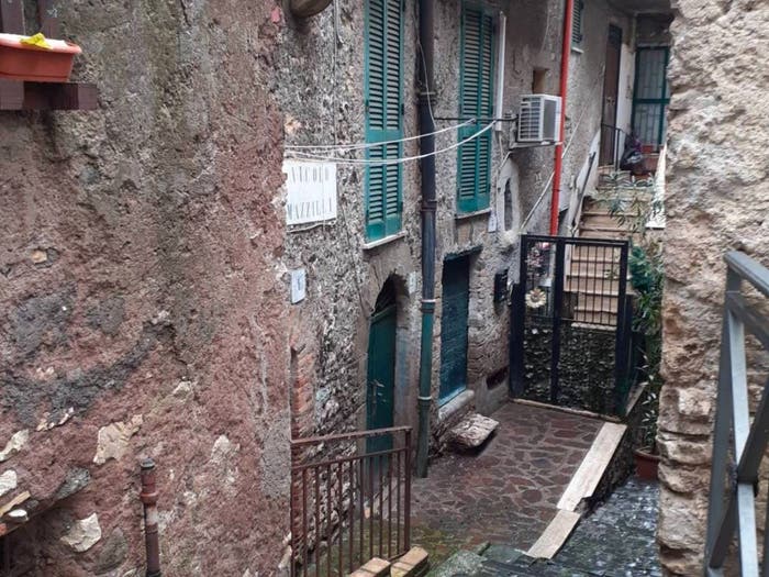 Appartamento bilocale in vendita in Vicolo Mazzilli, Centro, Castel Madama