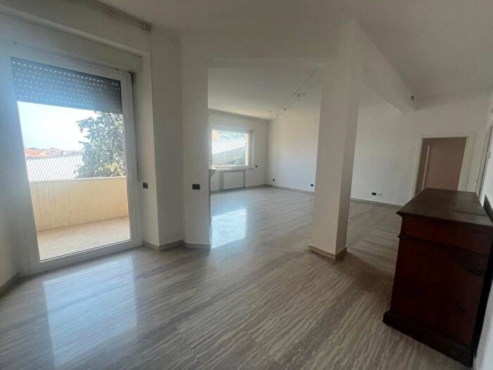 Appartamento con 5 locali in vendita in Via Vittorio Veneto, Borgo Rodi, Ancona