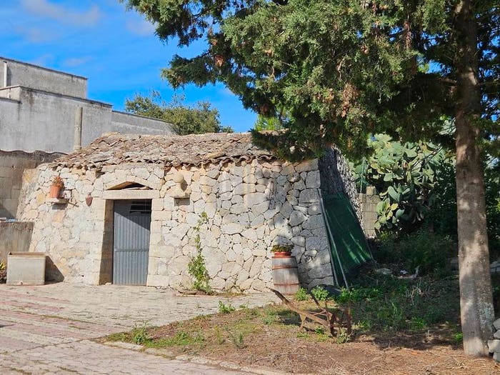 Appartamento trilocale in vendita in Strada Vicinale Capasa, Martano