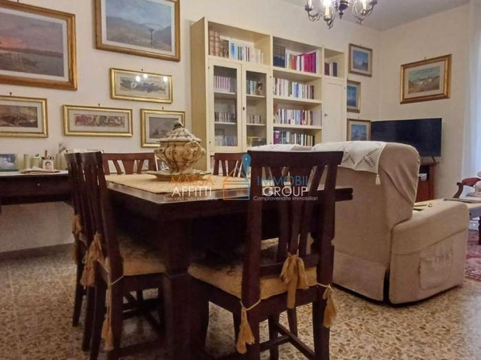 Appartamento quadrilocale in vendita in Viale Eugenio Chiesa, Centro, Massa