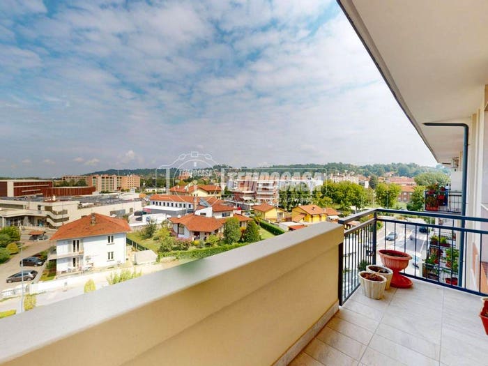 Appartamento quadrilocale in vendita in Viale Risorgimento, Centro, Bra