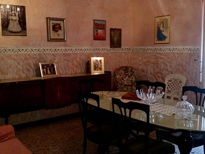 Casa trilocale in vendita in Via San Martino, Villa San Giovanni