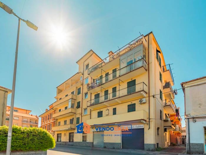 Appartamento con 6 locali in vendita in Via Roggetto, Centro, Albenga