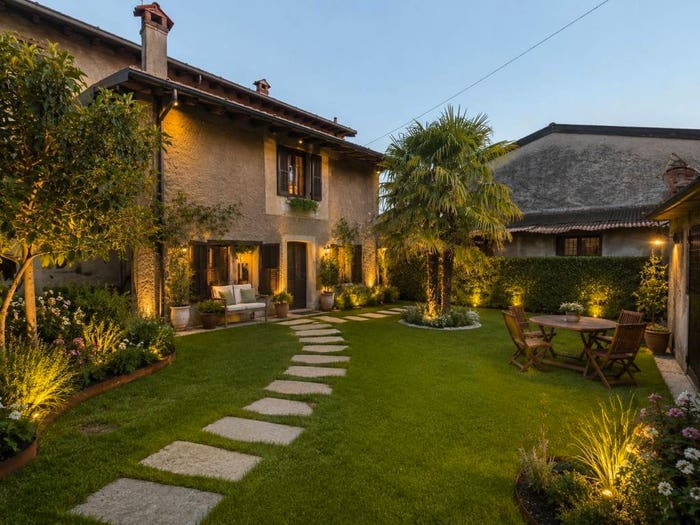Appartamento quadrilocale in vendita in Via L Carpani, Centro, Erba