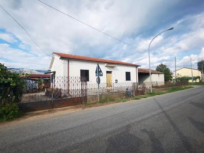 Casa quadrilocale in vendita in Via Latina Ii, Castrocielo