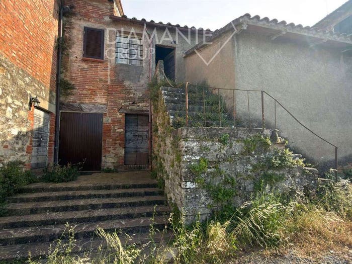 Casa quadrilocale in vendita in Pucciarelli, Castiglione del Lago