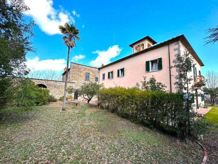 Casa con 6 locali in vendita in Centro, Montecatini Val di Cecina