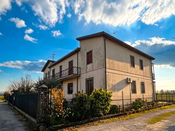 Appartamento quadrilocale in vendita in Centro, Pinarolo Po