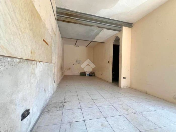 Casa con 5 locali in vendita in Via Umberto I, Centro, Castello di Annone