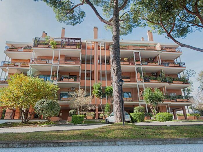 Appartamento con 5 locali in vendita in via Galli, La Giustiniana, Roma