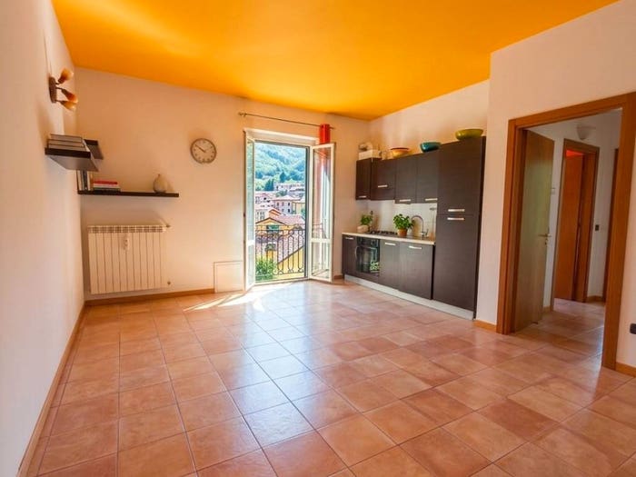 Appartamento trilocale in vendita in Via Roma, Centro, Loro Ciuffenna