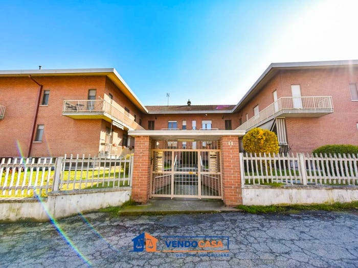 Appartamento trilocale in vendita in Via Speranza, Centro, Carignano
